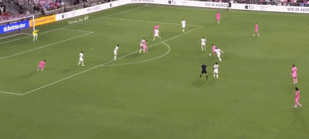 FnqxHADxpax9C86hKrcfqtUDfZ3L.gif