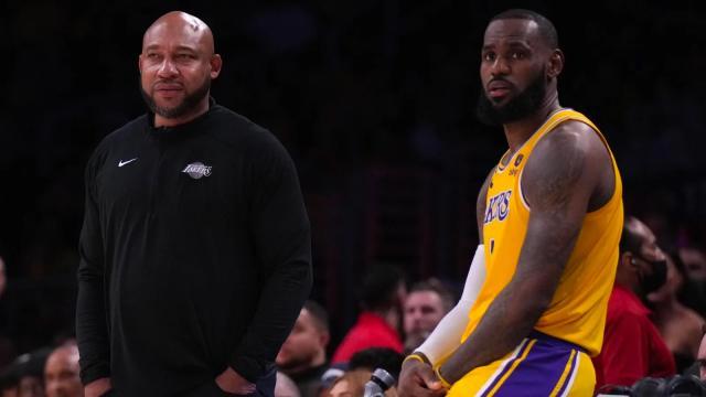 九游体育网页版-两场打完三分球85投19中,湖人将帅还要坚持投下去