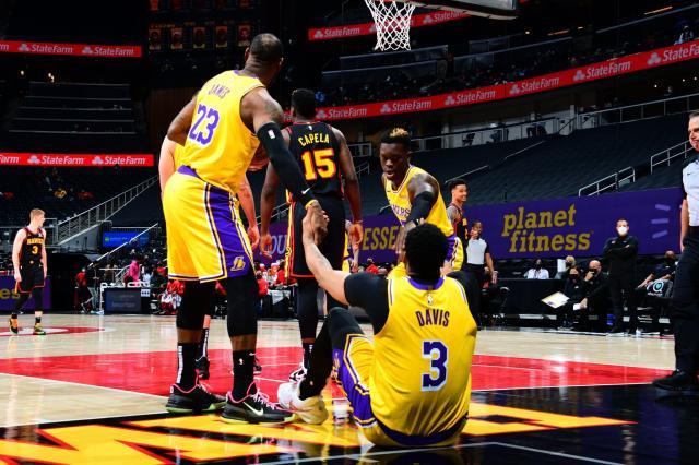 九游体育官网-浓眉：詹姆斯是我大哥 我保留了很多后卫的技术